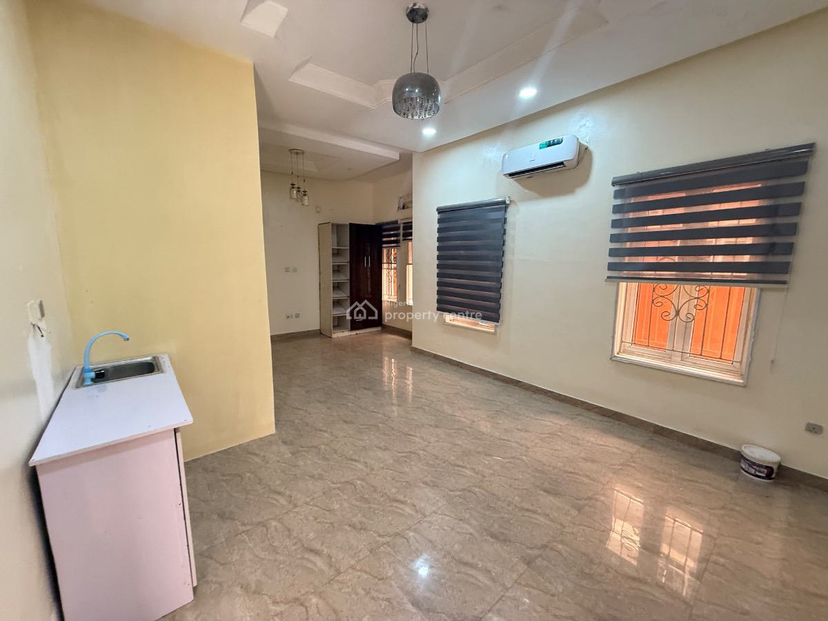 Premium Spacious Studio Flat, Chevron Drive, Lekki, Lagos, Flat / Apartment for Rent