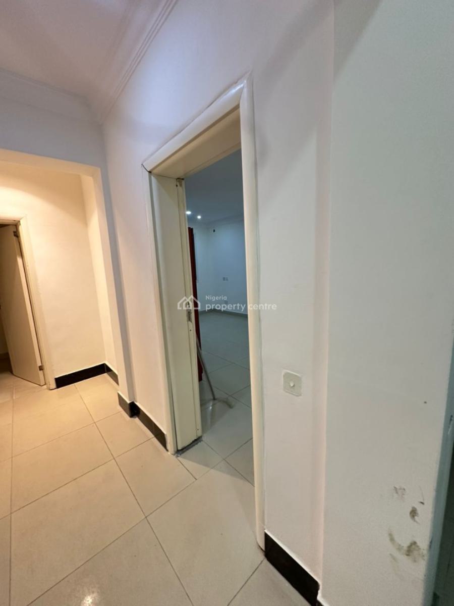 Luxury 2 Bedroom Apartment (upstairs), Off Fola Osibo, Lekki Phase 1, Lekki, Lagos, Flat / Apartment for Rent