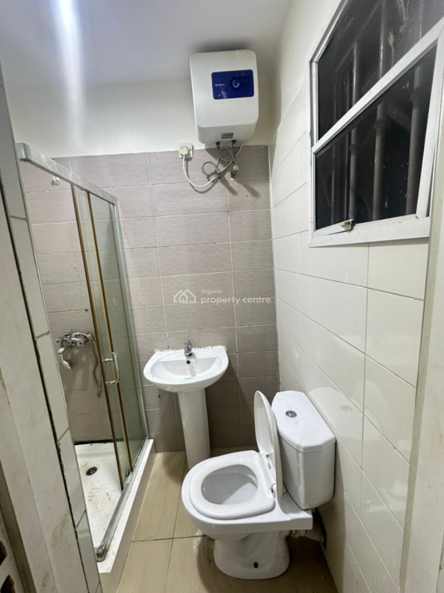 Luxury 2 Bedroom Apartment (upstairs), Off Fola Osibo, Lekki Phase 1, Lekki, Lagos, Flat / Apartment for Rent