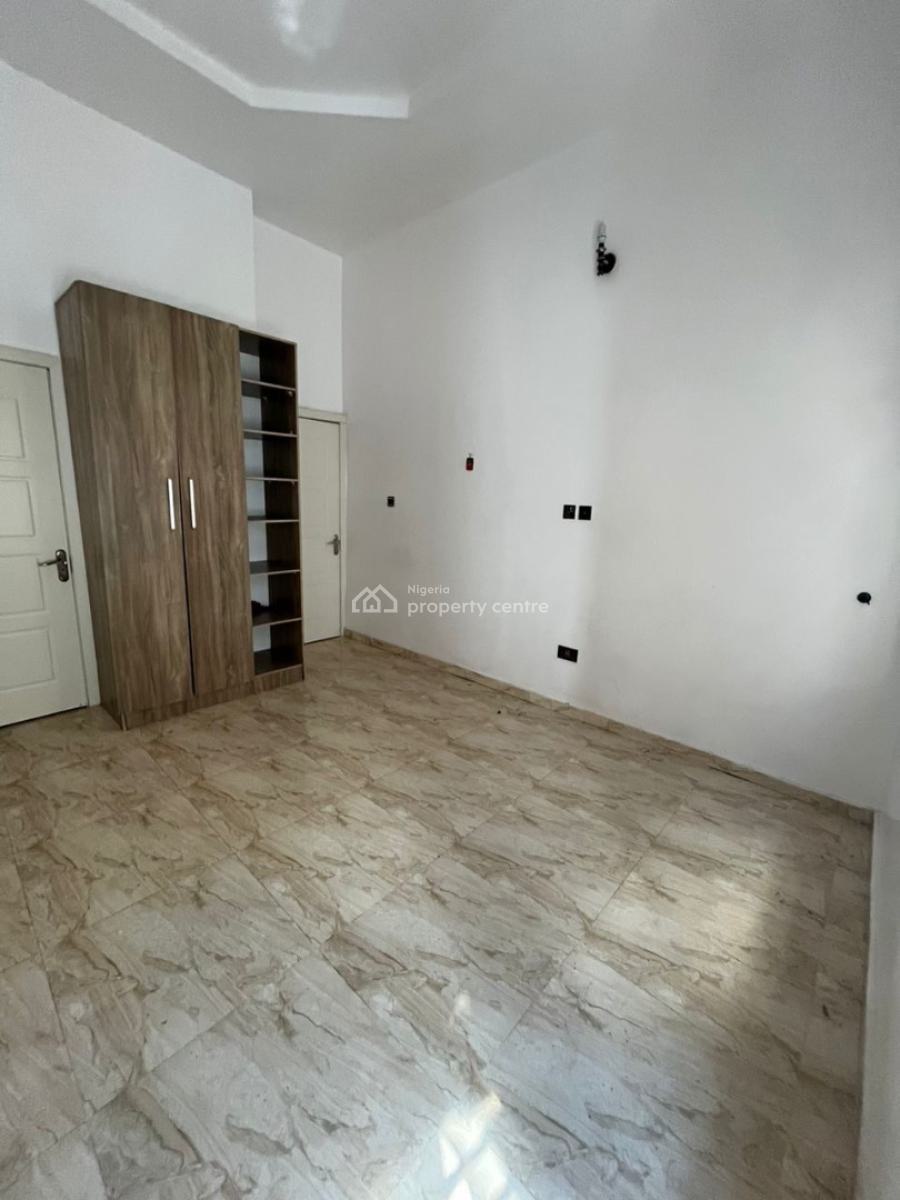 10 Months Room Available, Upstairs in a Duplex( Shared), Golden Tulip Estate Chevron, Lekki, Lagos, Self Contain (single Rooms) for Rent
