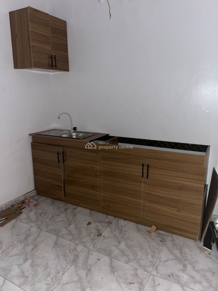 10 Months Room Available, Upstairs in a Duplex( Shared), Golden Tulip Estate Chevron, Lekki, Lagos, Self Contain (single Rooms) for Rent