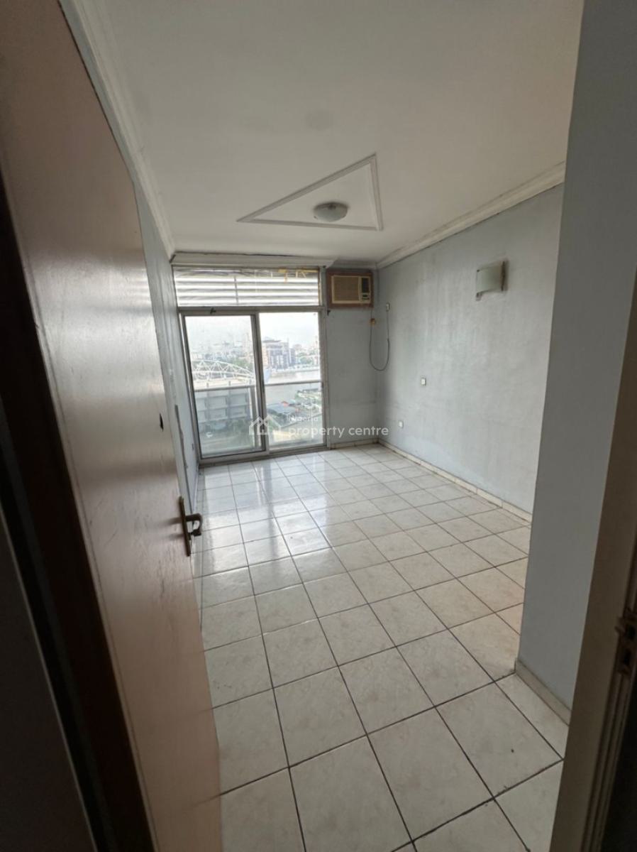 Standard Unfurnished 3 Bedroom Maisonette, 1004 Estate, Victoria Island (vi), Lagos, Flat / Apartment for Rent