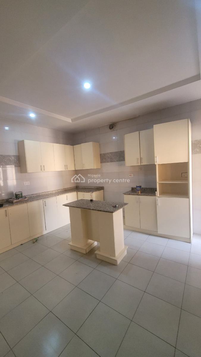 Luxurious Massive 3 Bedroom Flat with Bq Tarred Road, By American International School, Durumi, Abuja, Flat / Apartment for Rent
