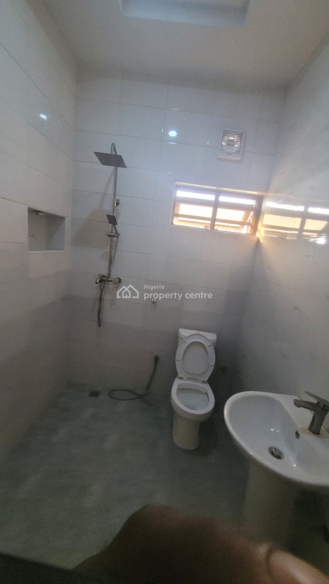 Luxurious Massive 3 Bedroom Flat with Bq Tarred Road, By American International School, Durumi, Abuja, Flat / Apartment for Rent