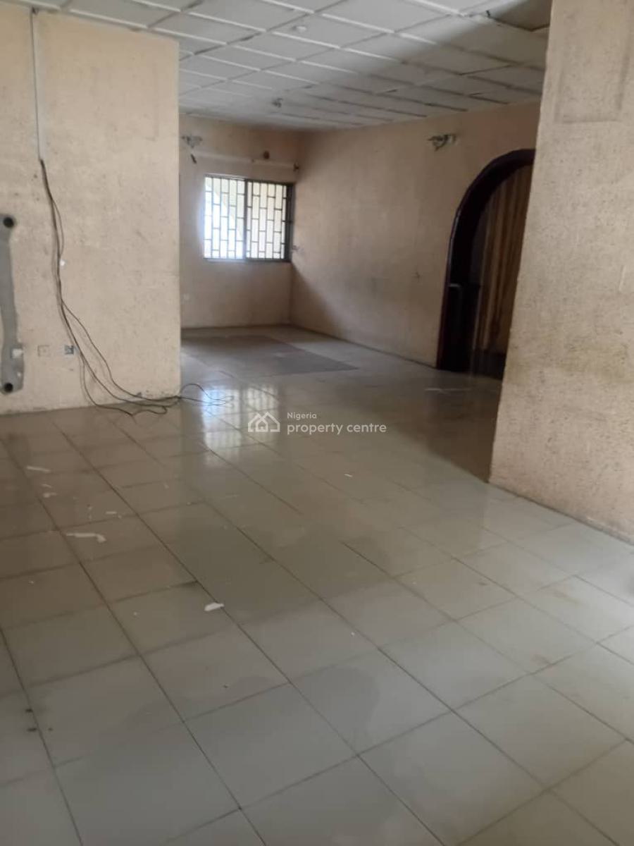 Spacious Executive 3 Bedroom, Ogudu, Lagos, Flat / Apartment for Rent