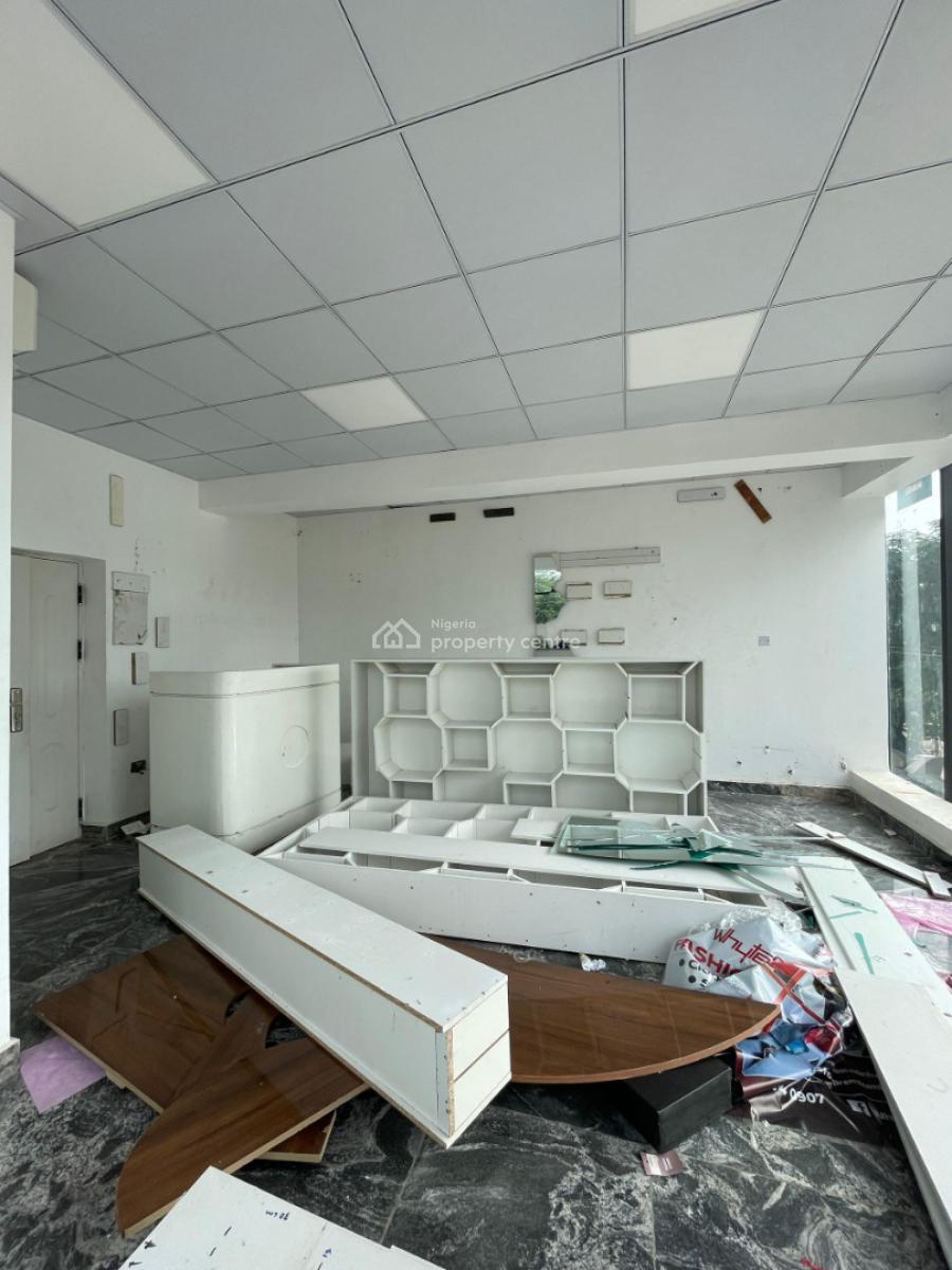 Office/shop Space, 2nd Avenue, Gwarinpa, Abuja, Plaza / Complex / Mall for Rent