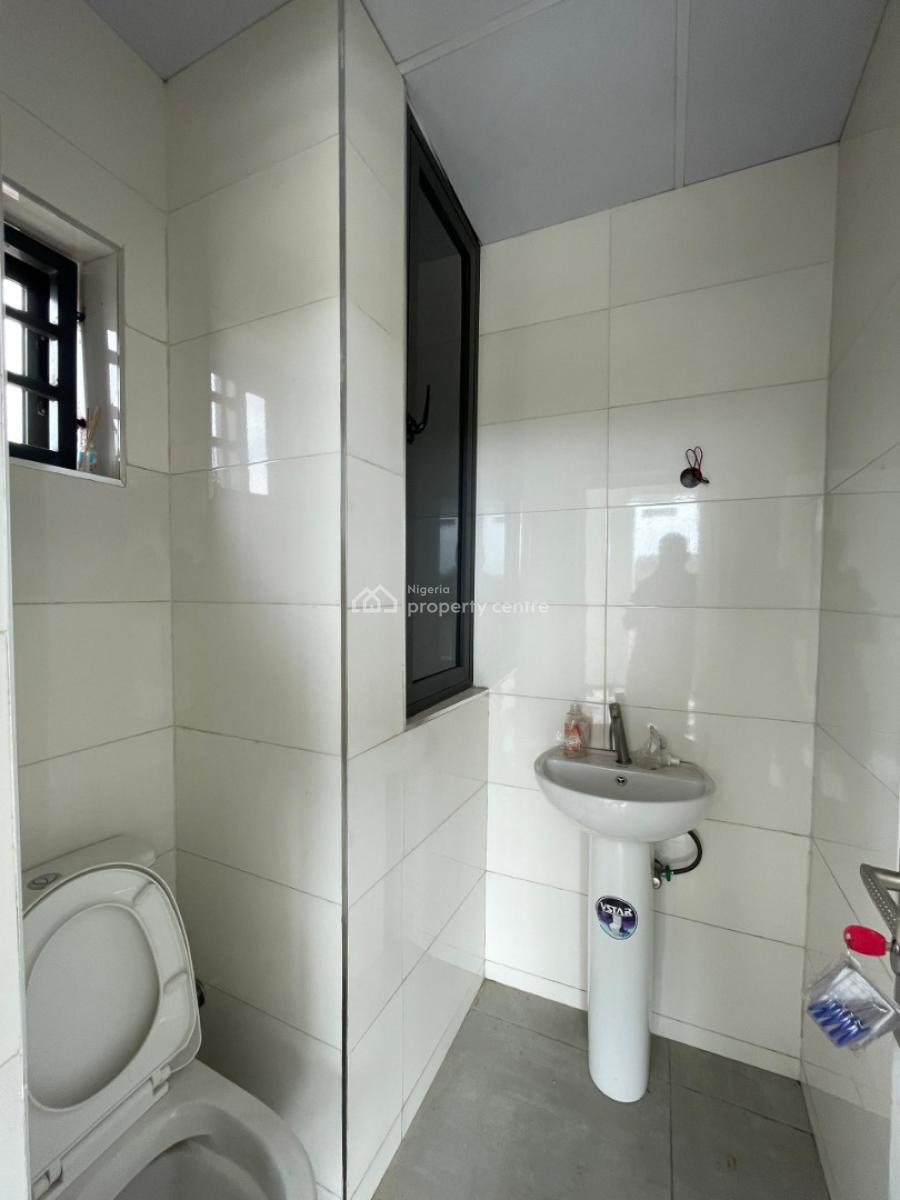 Office/shop Space, 2nd Avenue, Gwarinpa, Abuja, Plaza / Complex / Mall for Rent