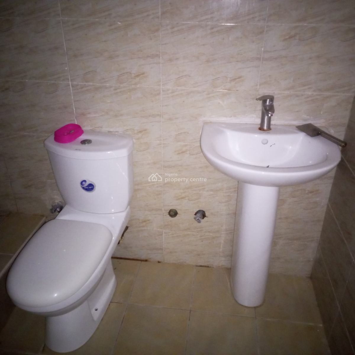 2 Bedroom Flat, Brains & Hammers City, Life Camp, Abuja, Flat / Apartment for Rent