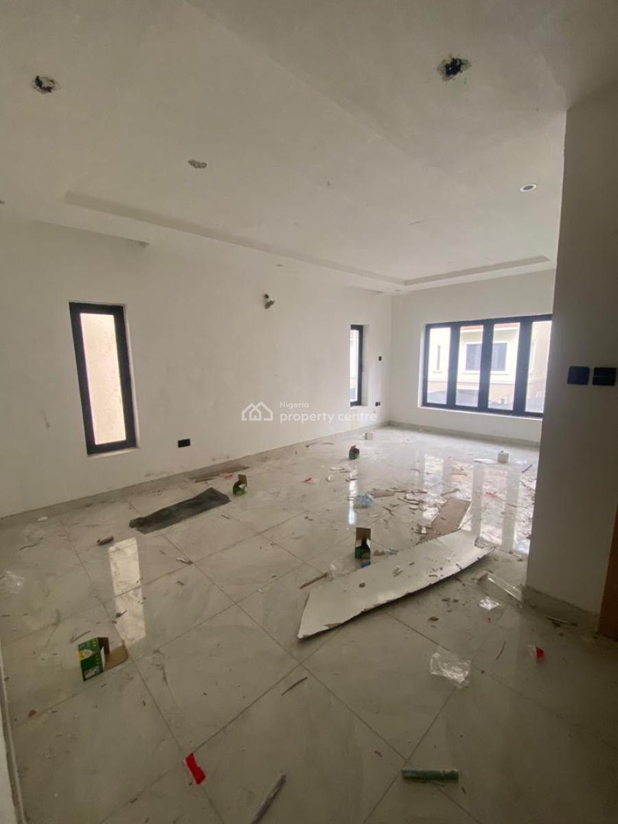 Spacious 4 Bedroom Terrace with Bq Itted Kitchen with Amenities, Lekki Phase 1, Lekki, Lagos, Terraced Duplex for Rent