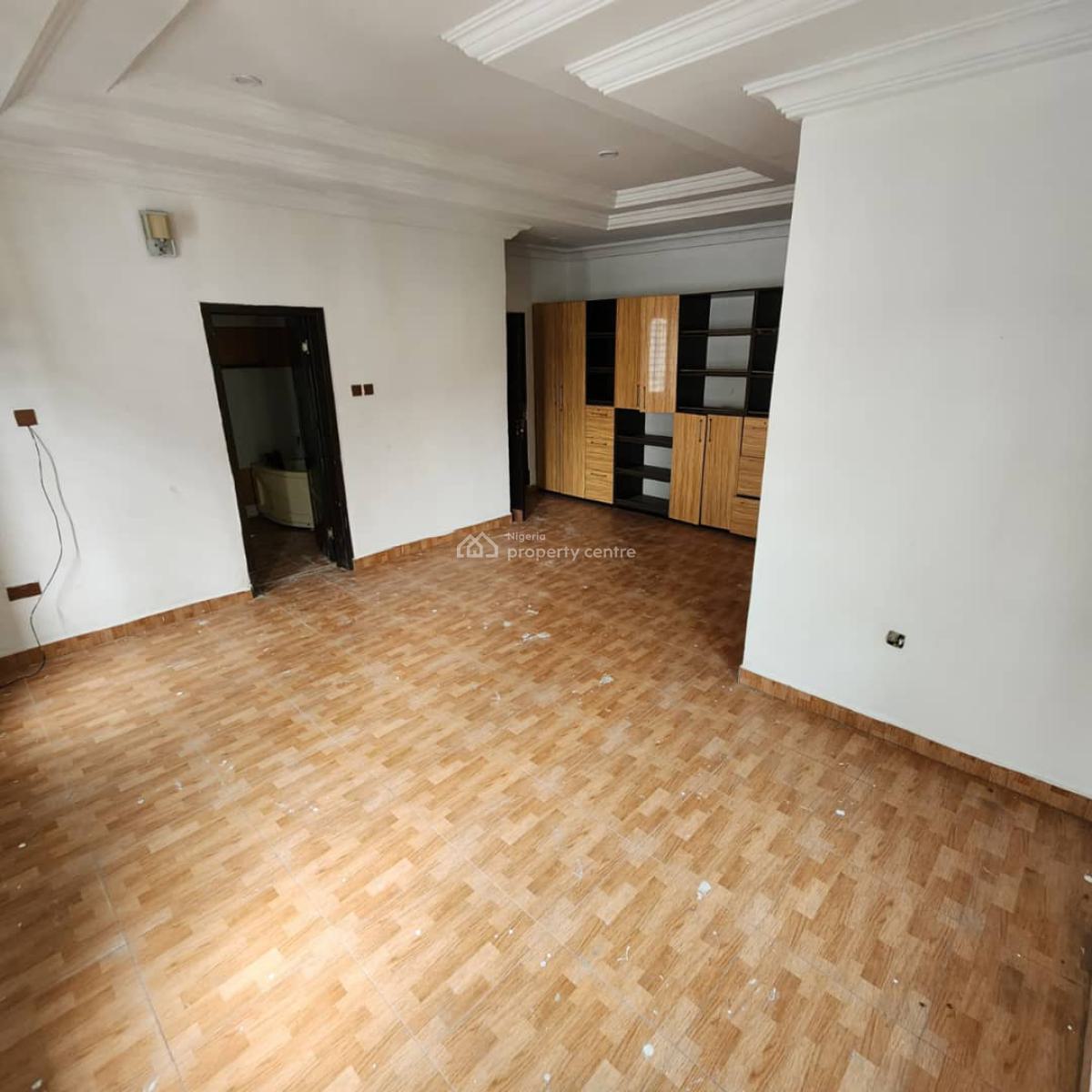 Spacious Upstairs Bedroom in a Shared Duplex, Lekky County Homes Estate, Ikota, Lekki, Lagos, Self Contain (single Rooms) for Rent