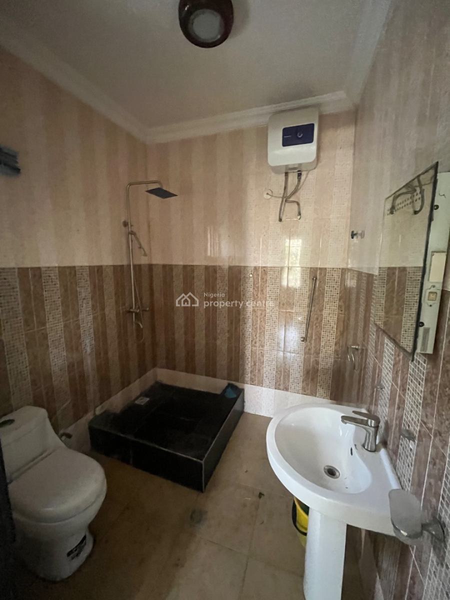 Luxury Beautiful Spacious Room, Mobil Road, Ilaje, Ajah, Lagos, Flat / Apartment for Rent