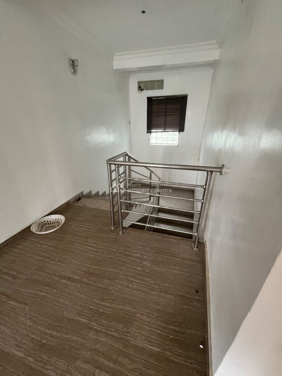 Luxury Beautiful Spacious Room, Mobil Road, Ilaje, Ajah, Lagos, Flat / Apartment for Rent