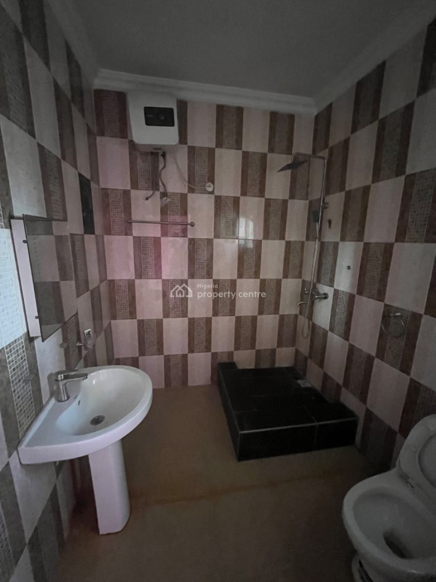 Luxury Beautiful Spacious Room, Mobil Road, Ilaje, Ajah, Lagos, Flat / Apartment for Rent