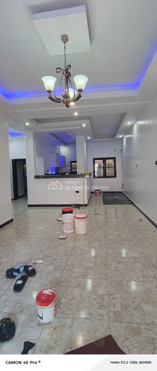Clean 3 Bedroom Flat, Chevron, Lekki, Lagos, Flat / Apartment for Rent