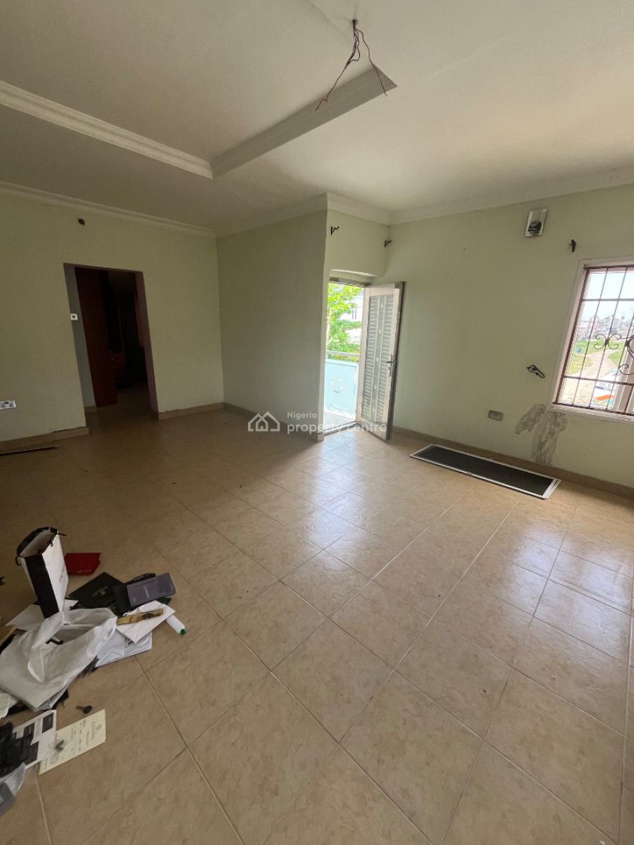 Luxury Spacious Master Bedroom with a Massive Wardrobe, Mobil Road, Ilaje, Ajah, Lagos, Flat / Apartment for Rent
