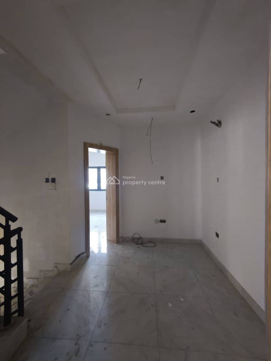 Spacious 4 Bedroom Terrace, Lekki Phase 1, Lekki, Lagos, House for Rent
