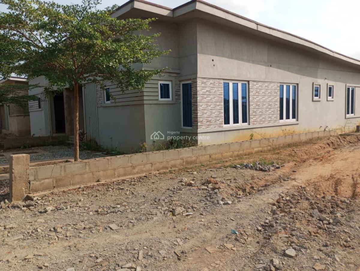 Beautiful Ensuite 3-bedrooms, 3.5 Bathrooms Semi-detached Bungalow, Premier Court - Ekundayo Avenue, Off Olorunfemi Balogun Crescent, Berger, Arepo, Ogun, Semi-detached Bungalow for Sale
