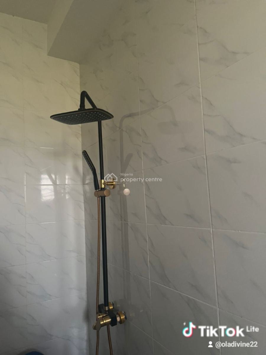 Luxury 3 Bedroom Flat in a Secured Estate, Chevron Alternative, Lekki, Lagos, Flat / Apartment for Rent