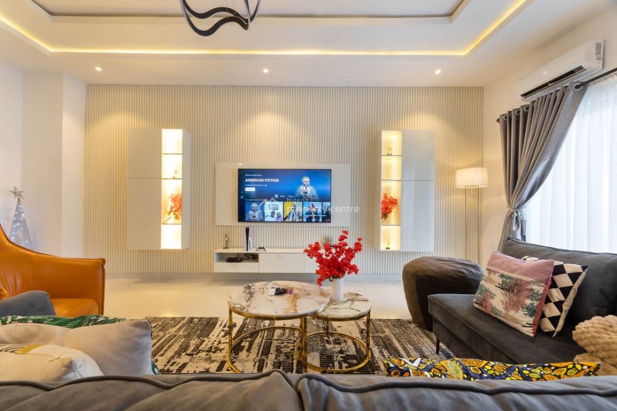 Luxurious One Bedroom Apartment with Rooftop Pool, Gym and Ps5, Off Admiralty Way, Lekki Phase 1, Lekki, Lagos, Flat / Apartment Short Let