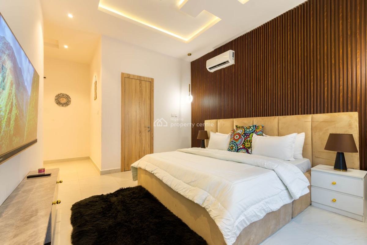 Luxurious One Bedroom Apartment with Rooftop Pool, Gym and Ps5, Off Admiralty Way, Lekki Phase 1, Lekki, Lagos, Flat / Apartment Short Let