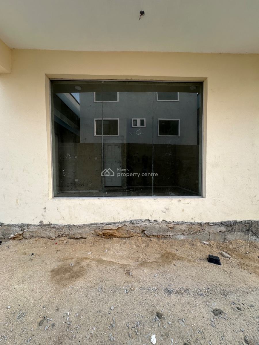 Spacious Shop (25sqm) + Private Toilet, Mobil Road, Lekki, Lagos, Shop for Rent