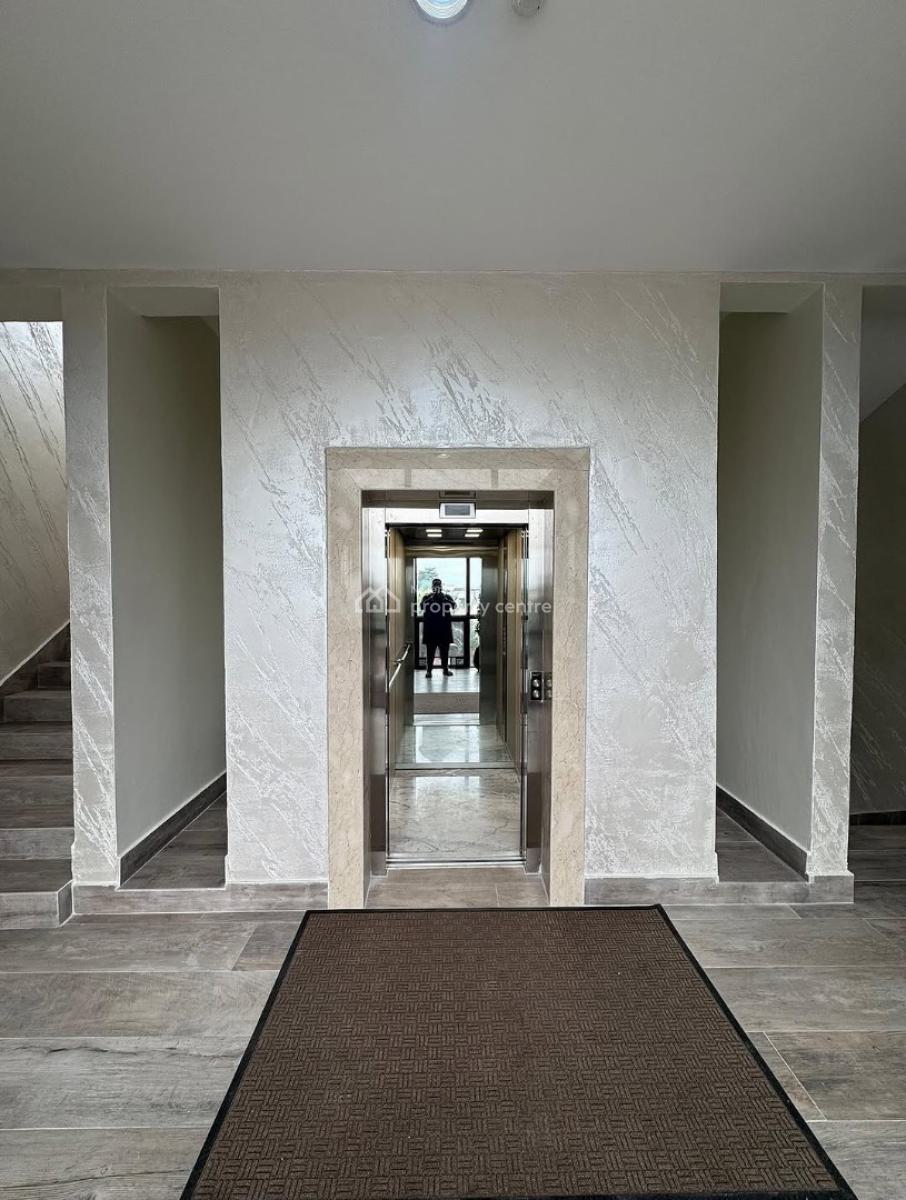Luxury 3 Bedroom Apartment with Bq + Elevator + Swimming Pool, Lekki Phase 1, Lekki, Lagos, Flat / Apartment for Rent
