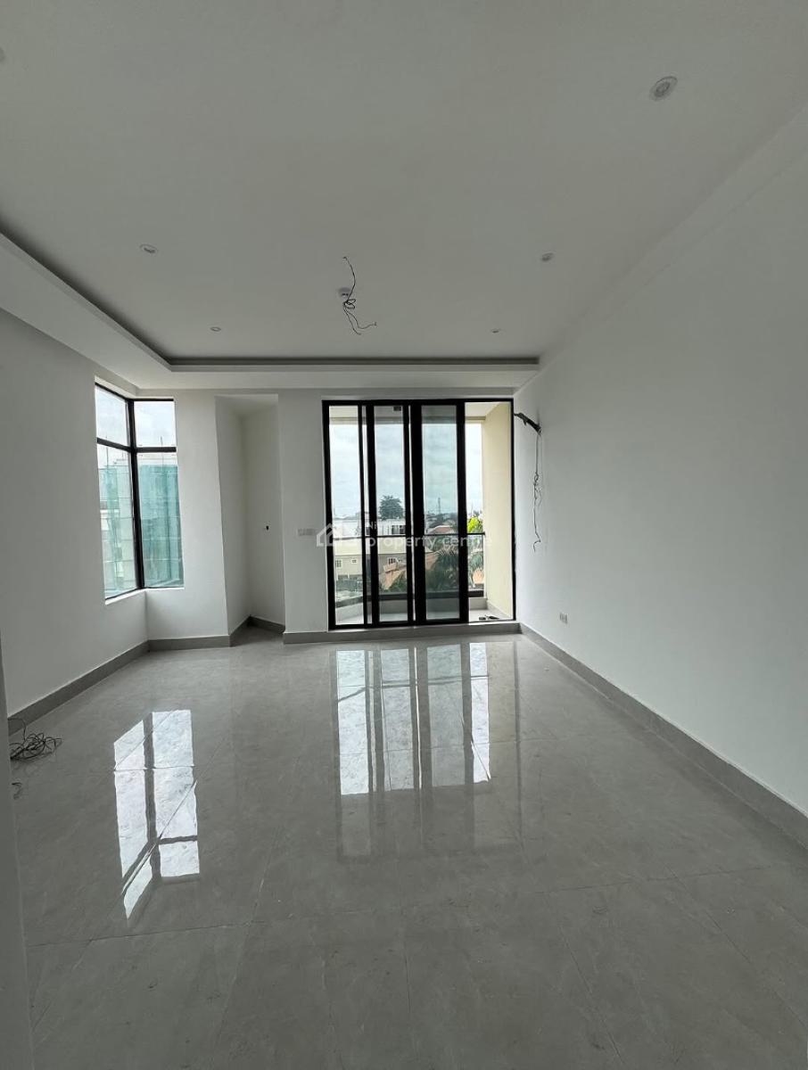 Luxury 3 Bedroom Apartment with Bq + Elevator + Swimming Pool, Lekki Phase 1, Lekki, Lagos, Flat / Apartment for Rent