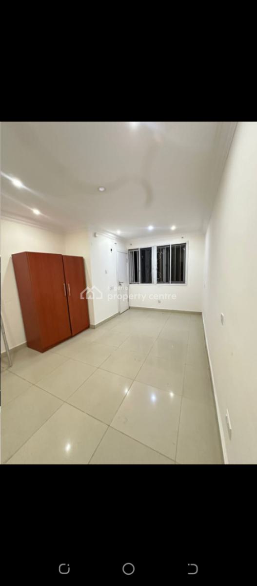 S.direct!!!  Upper Floor Spacious  2 Bedroom Apartment, Lekki Phase 1, Lekki Phase 1, Lekki, Lagos, Flat / Apartment for Rent