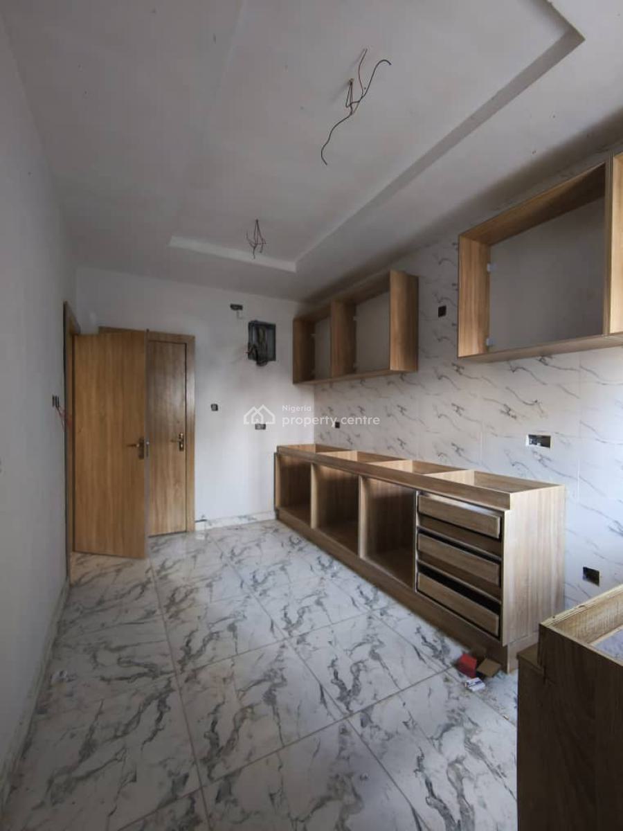 Spacious 3 Bedroom Terrace in Lekki Phase 1, Lekki Phase 1 Lekki Lagos, Lekki Phase 1, Lekki, Lagos, Terraced Duplex for Rent