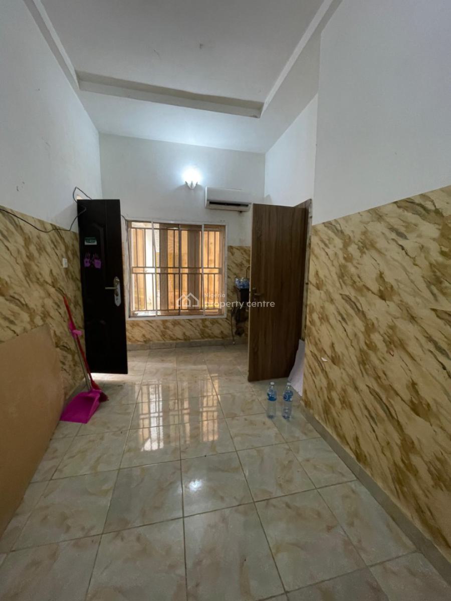 Lovely Self Contain Bq in an Estate, Katampe Main Behind Aso Radio, Katampe, Abuja, Self Contain (single Rooms) for Rent