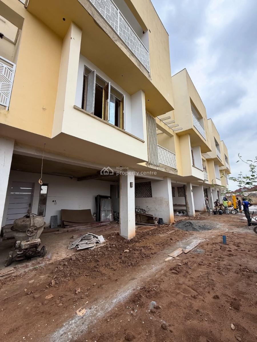 3 Bedroom Terrace Duplex with Bq, Guzape District, Abuja, Terraced Duplex for Sale