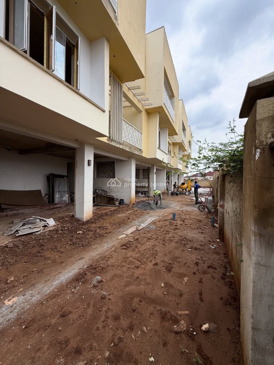 3 Bedroom Terrace Duplex with Bq, Guzape District, Abuja, Terraced Duplex for Sale