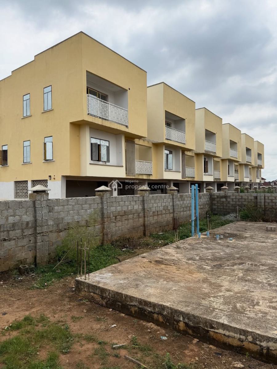 3 Bedroom Terrace Duplex with Bq, Guzape District, Abuja, Terraced Duplex for Sale