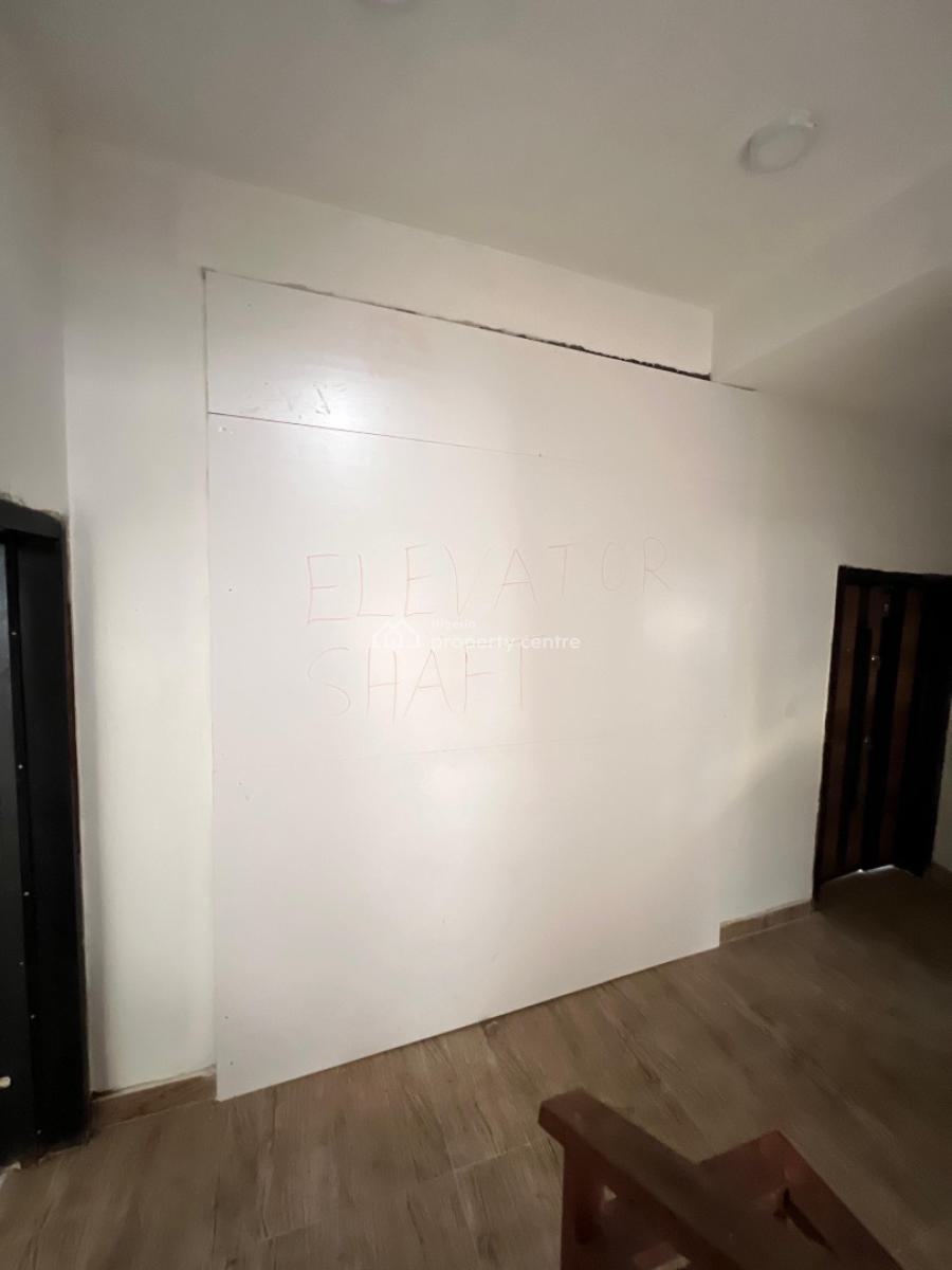 This Beautifully Built 3bedroom  Apartment, Lekki Phase 1, Lekki Phase 1, Lekki, Lagos, Block of Flats for Sale