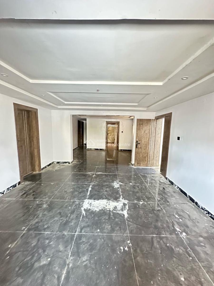 Spacious 3 Bedroom Apartment, Lekki Phase 1, Lekki, Lagos, Flat / Apartment for Sale