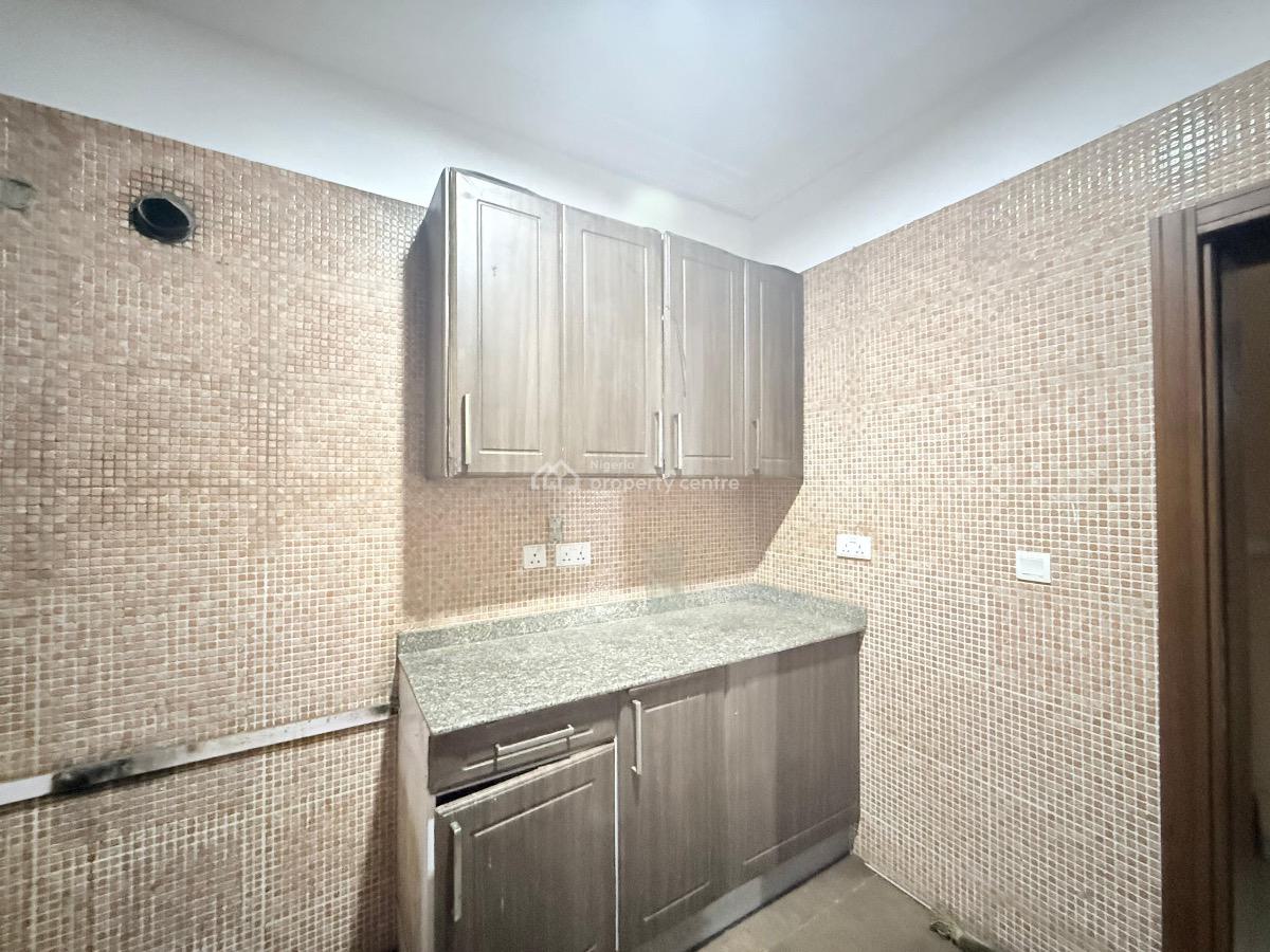 Spacious 3 Bedroom Terrace, Osapa, Lekki, Lagos, Terraced Duplex for Rent