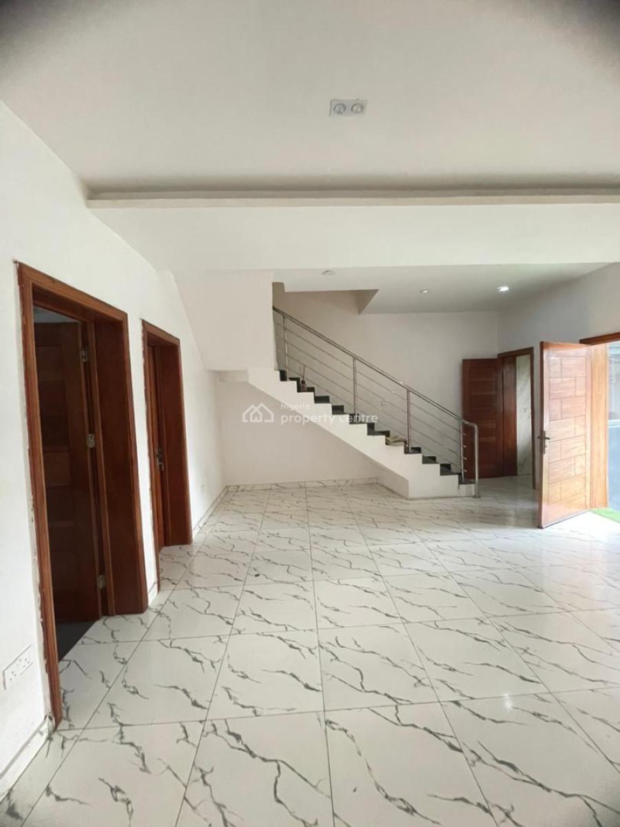 Luxurious 4 Bedroom Duplex + Bq & Pool, Chevron, Lekki, Lagos, Flat / Apartment for Rent