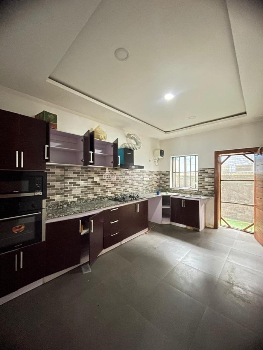 Luxurious 4 Bedroom Duplex + Bq & Pool, Chevron, Lekki, Lagos, Flat / Apartment for Rent