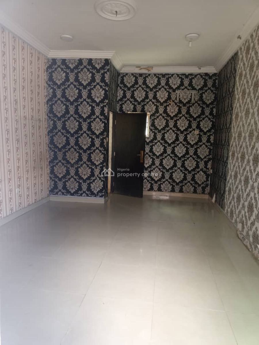 Very Spacious Shop, Ajah Ado Road, Lekki, Lagos, Shop for Rent