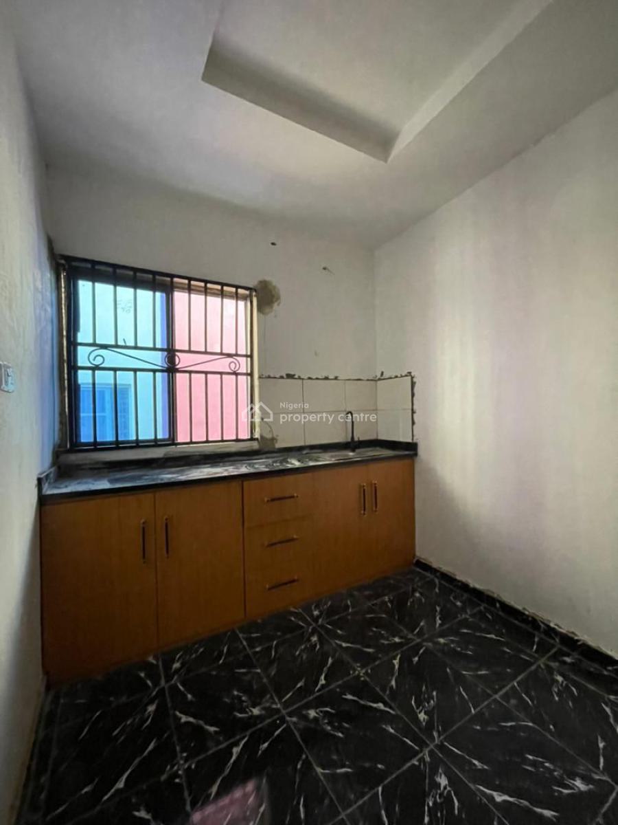 a Neat and Decent Studio Apartment Upstairs, Pay and Pack in, Shomolu, Lagos, Flat / Apartment for Rent
