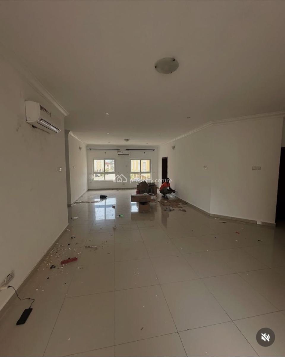 Spacious 3 Bedroom Flat with Bq, Bourdillon Court Estate Chevron Drive, Lekki Phase 2, Lekki, Lagos, Flat / Apartment for Rent