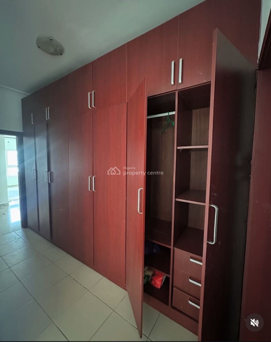 Spacious 3 Bedroom Flat with Bq, Bourdillon Court Estate Chevron Drive, Lekki Phase 2, Lekki, Lagos, Flat / Apartment for Rent