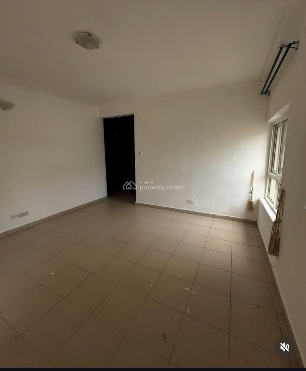 Spacious 3 Bedroom Flat with Bq, Bourdillon Court Estate Chevron Drive, Lekki Phase 2, Lekki, Lagos, Flat / Apartment for Rent
