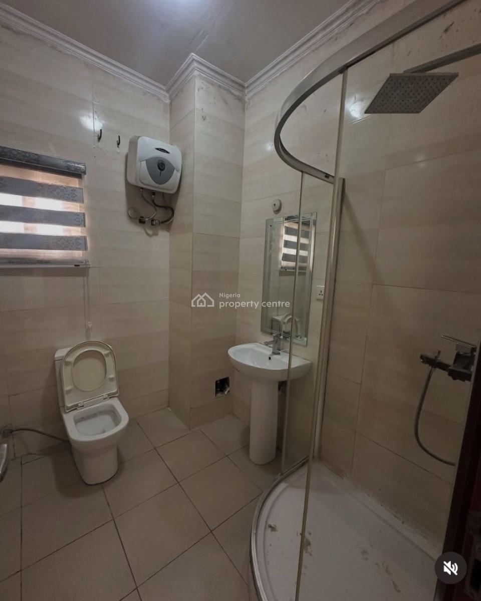 Spacious 3 Bedroom Flat with Bq, Bourdillon Court Estate Chevron Drive, Lekki Phase 2, Lekki, Lagos, Flat / Apartment for Rent