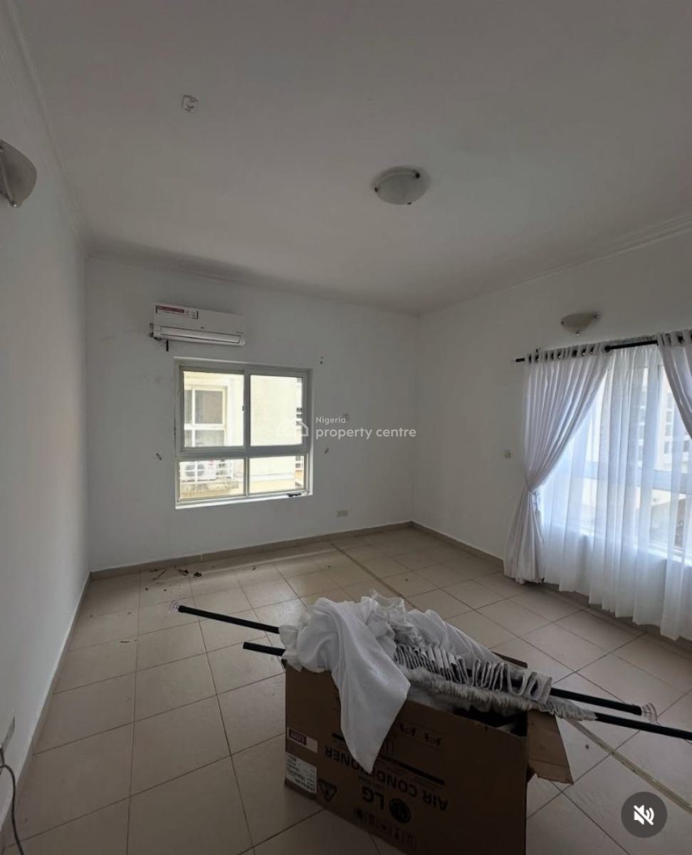Spacious 3 Bedroom Flat with Bq, Bourdillon Court Estate Chevron Drive, Lekki Phase 2, Lekki, Lagos, Flat / Apartment for Rent