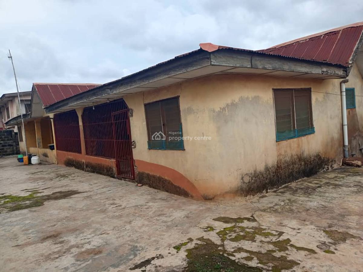 Twin Bungalow Facing The Tarred Road, Moremi, New Bodija, Ibadan, Oyo, Block of Flats for Sale