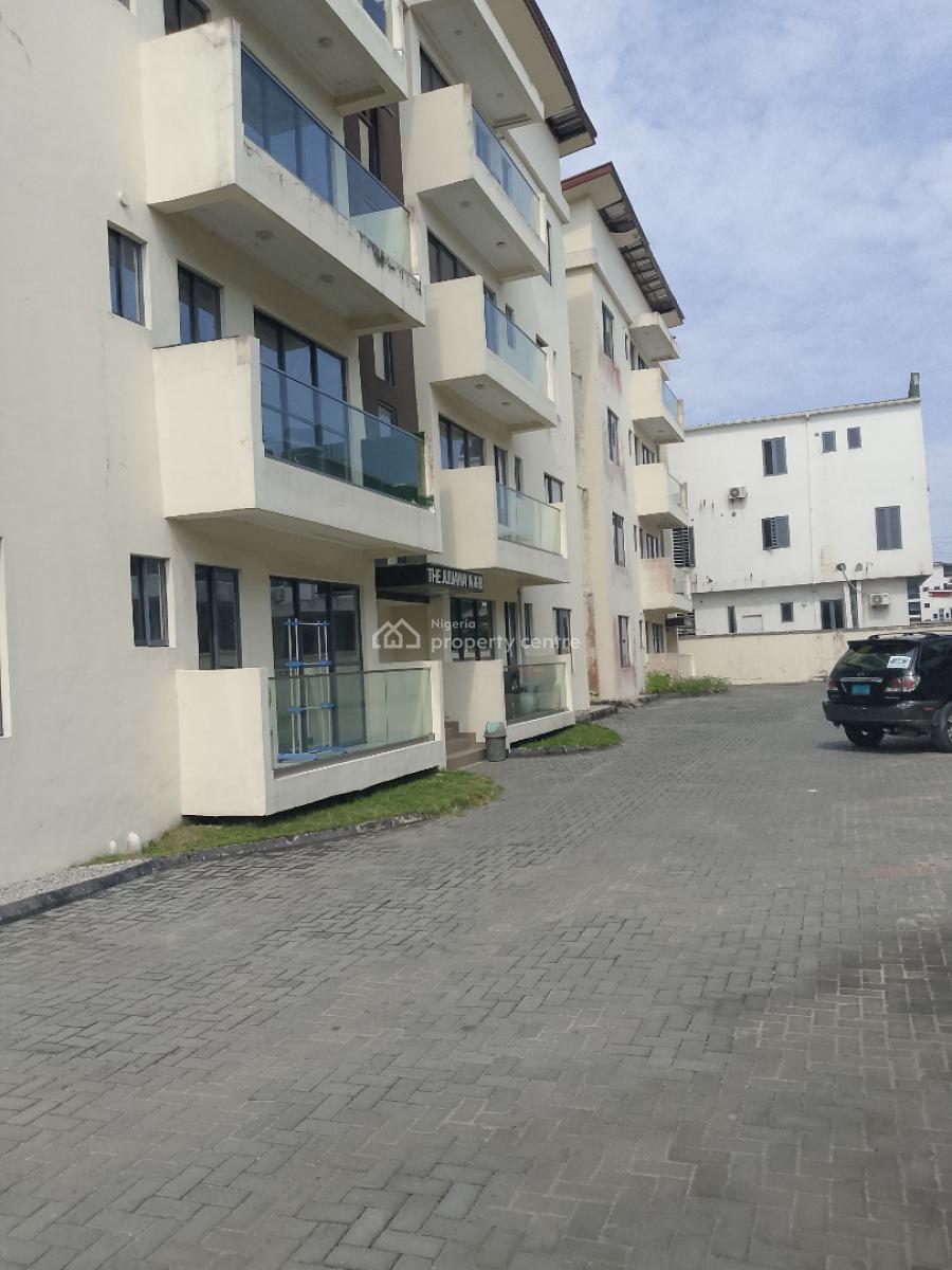 a Very Spacious 2bedroom Flat, Ilasan, Lekki, Lagos, Flat / Apartment for Rent