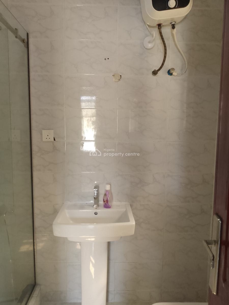 a Very Spacious 2bedroom Flat, Ilasan, Lekki, Lagos, Flat / Apartment for Rent