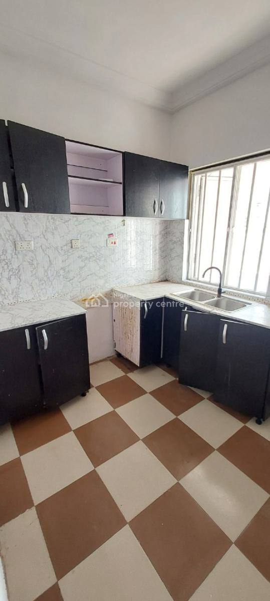 Newly Renovated 3 Bedroom Flat_upstairs, Orchid Road, Lekki, Lagos, Flat / Apartment for Rent
