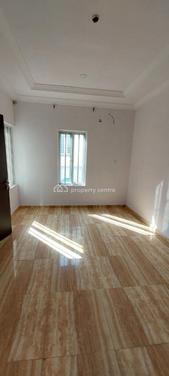 Newly Renovated 3 Bedroom Flat_upstairs, Orchid Road, Lekki, Lagos, Flat / Apartment for Rent